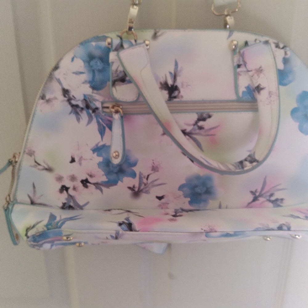 Purse - Picture 3 of 9